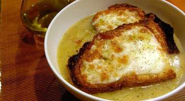 Zuppa di Cipolle