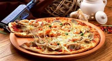 Deniz Ürünlü Pizza