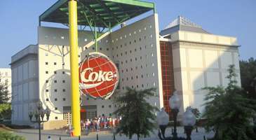 World of Coca Cola’da şaşırın 