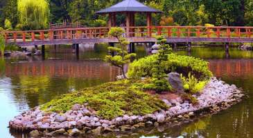 Şehir kalabalığından uzaklaşıp Japon Bahçesi'nde vakit geçirin