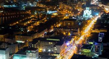 Gece hayatına Yekaterinburg şehrinden bakın