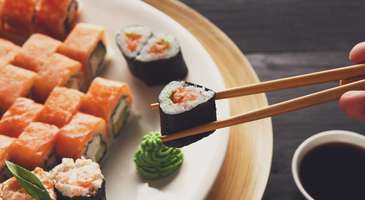 Zencefilli Suşhi yiyin