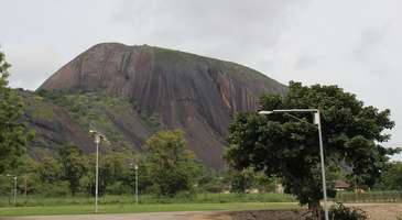 Zuma ve Aso kayalarını görün