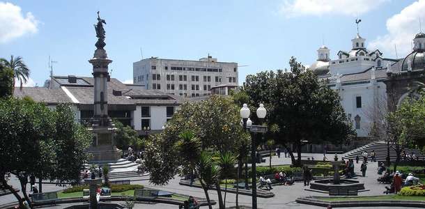 Plaza de Independencia (Bağımsızlık Meydanı)