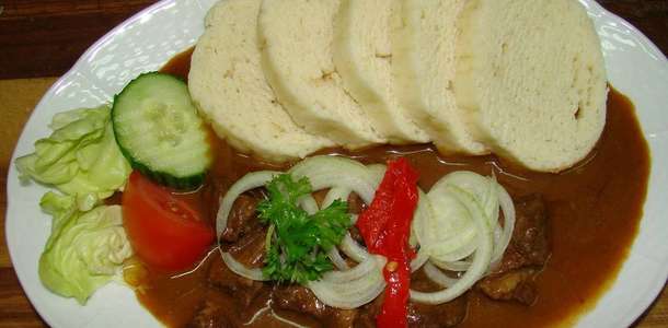 Hovezi Gulas Knedlikem