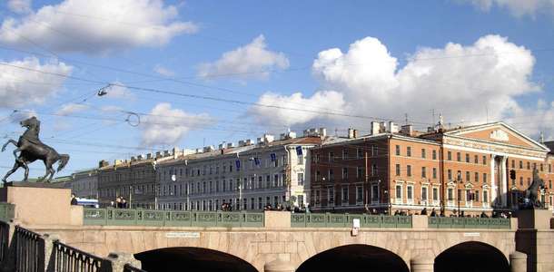 Anichkov Bridge