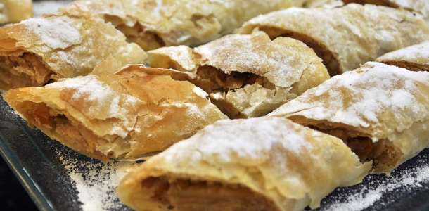 Elmalı Strudel