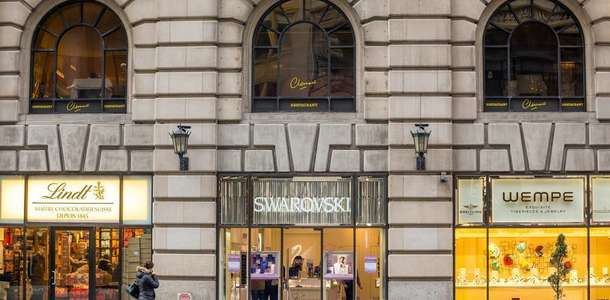 5. Cadde ve Soho’daki mağazalardan alışveriş yapın  