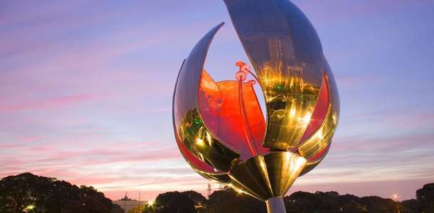 Floralis Generice