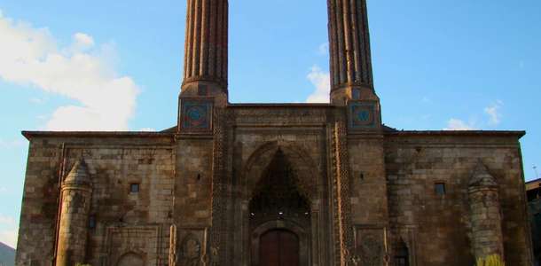 Çifte Minareli Medrese