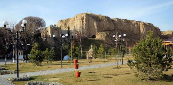 Afrasiyab Müzesi’nde tarihi kalıntıları görün  