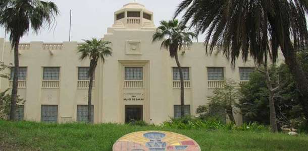 Afrika Sanatları Müzesi’nde sanat eserlerini inceleyin  