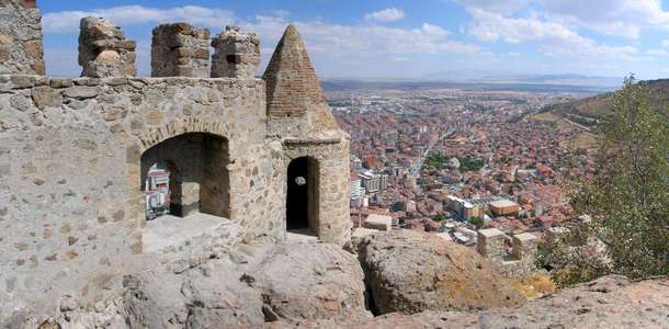 Şehri gezmeye tarihi Afyon Kalesi’nden başlayın  