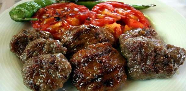 Akçaabat köftesi yemeden dönmeyin 