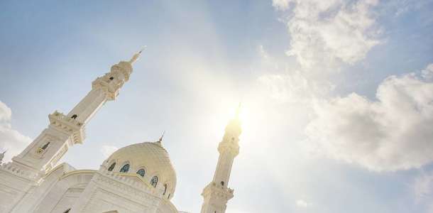 Akmeshyt – Becket (Beyaz Cami)’de dua edin 