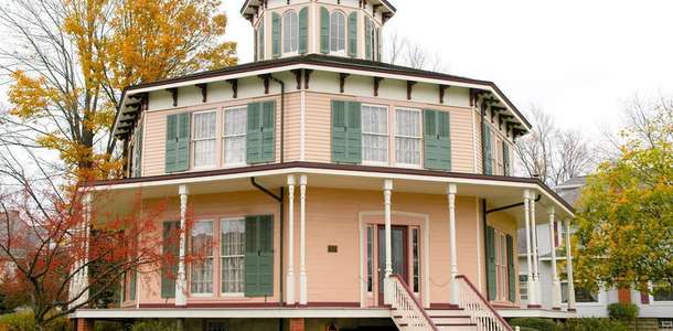 Akron Sanat Müzesi’nde yer alan eserleri inceleyin