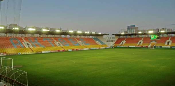 Central Stadium’da bir futbol maçı izleyin