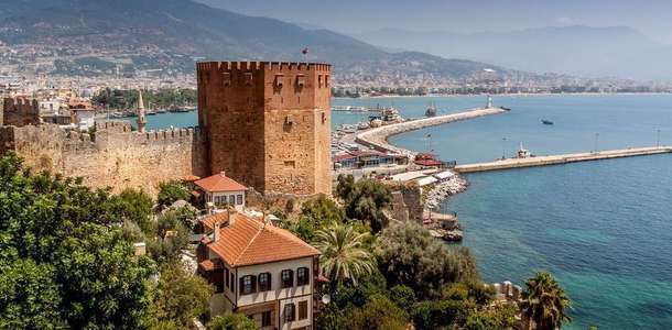 Alanya Kalesi’nden Akdeniz’i izleyin