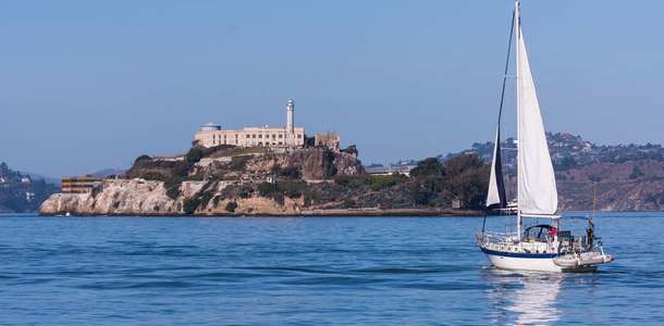 Alcatraz Adası’na çıkın 