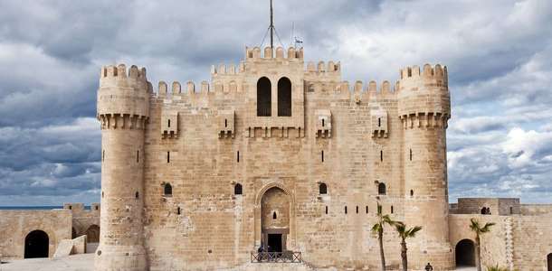 Kayıtbay Kalesi’nin görkemli mimarisine tanıklık edin 