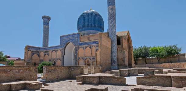 Amir Timur’un türbesini ziyaret edin  