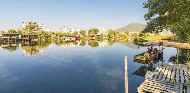 Anamur Çayı kenarında demli bir çay için