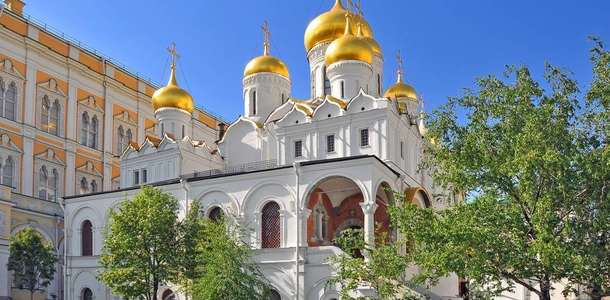Annunciation Katedrali’ne gidin 
