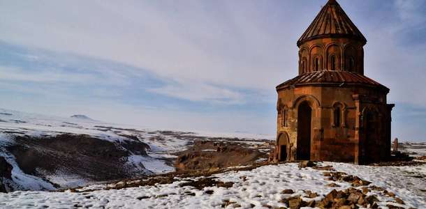 Arak Manastırı'nı görün