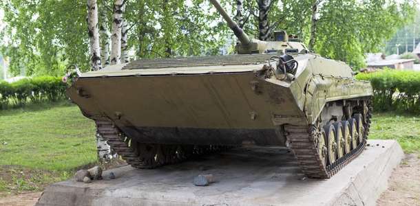 Savaş hatırası bir İngiliz tankıyla fotoğraf çektirin