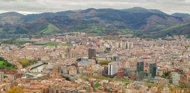 Artxanda Tepesi’nden Bilbao’yu seyredin  