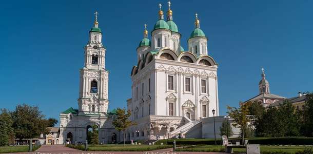 Kremlin ve çevresindeki tarihi yerleri gezin