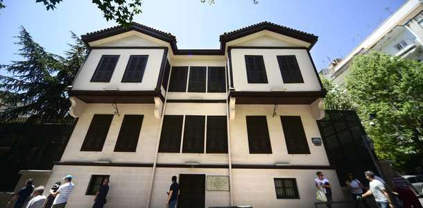 Atatürk Evi'ni ziyaret edin
