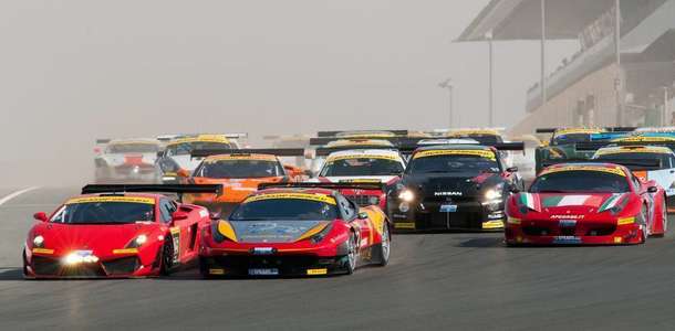 Dubai Autodrome'deki lüks otomobillerle test sürüşü yapın
