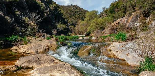 Ballıkayalar Tabiat Parkı’nda piknik, trekking, dağcılık yapın 