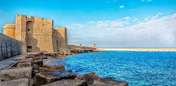 Bari Kalesi’ne gidin