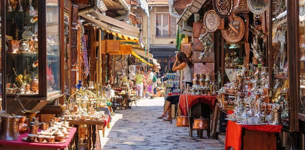 Başçarşı’da alışveriş yapın