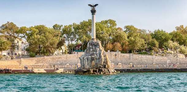 Batık Gemiler Anıtı