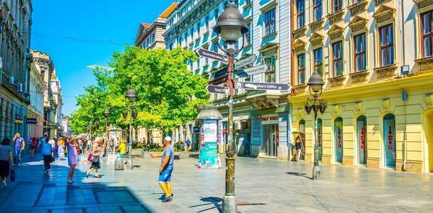 Aleksandra Bulvarı'nda alışveriş yapın