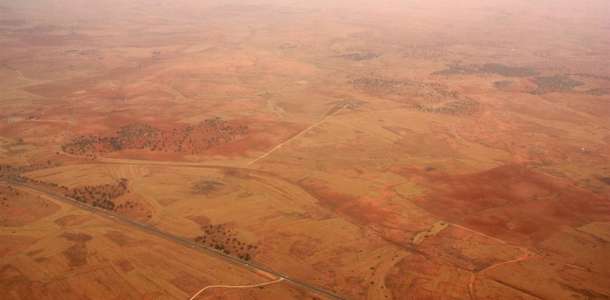 4x4 araçlarla çöl safarisine çıkın ya da kum tepelerinde sörf yapın