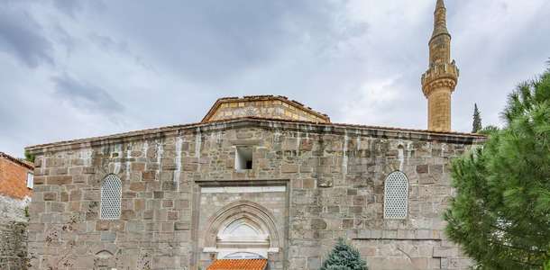 Bergama Ulu Cami’yi ziyaret edin 