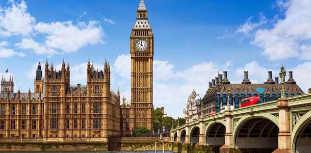 Big Ben'in önünde fotoğraf çektirin