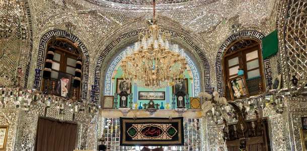 Biglar Beigi Tekyeh’in aynalarındaki sanat eserini izleyin