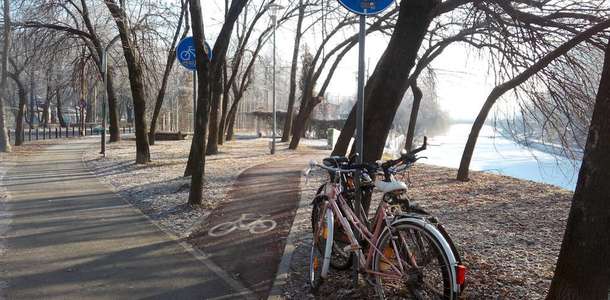Bisiklet kiralayıp şehri pedal çevirerek dolaşın 
