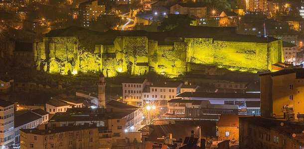 Bitlis Kalesi’nde eski dönemleri yaşayın