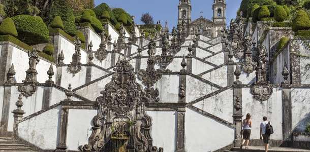 Bom Jesus do Monte Finiküleri ile tepeye çıkın