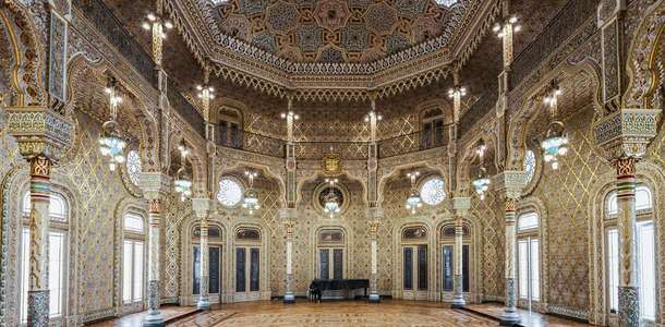 Borsa Sarayı’nın ihtişamlı mimarisi ile büyülenin  