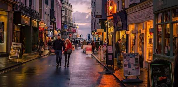 Lanes’in antika dükkanlarını gezin