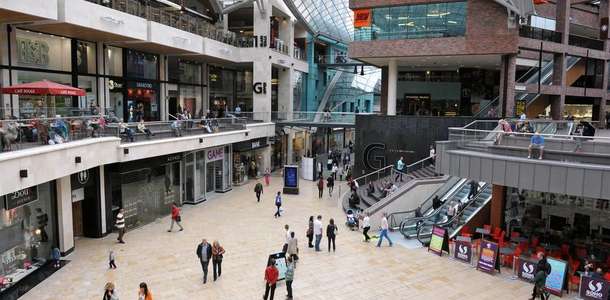 Cabot Circus’ta alışveriş yapın