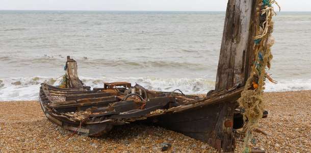 British Loyalty Shipwreck’i yakından görün