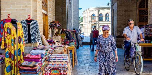 Şehrin birbirinden renkli pazarlarından alışveriş yapın  